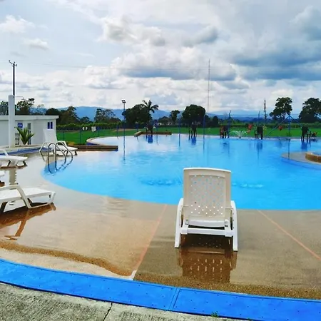 Apartamento Cerca Parque Del Cafe Con Piscina Montenegro Exterior photo